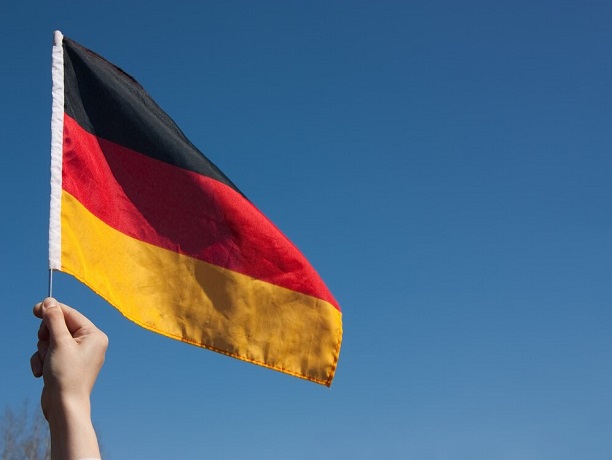 germany-flag_1398-153